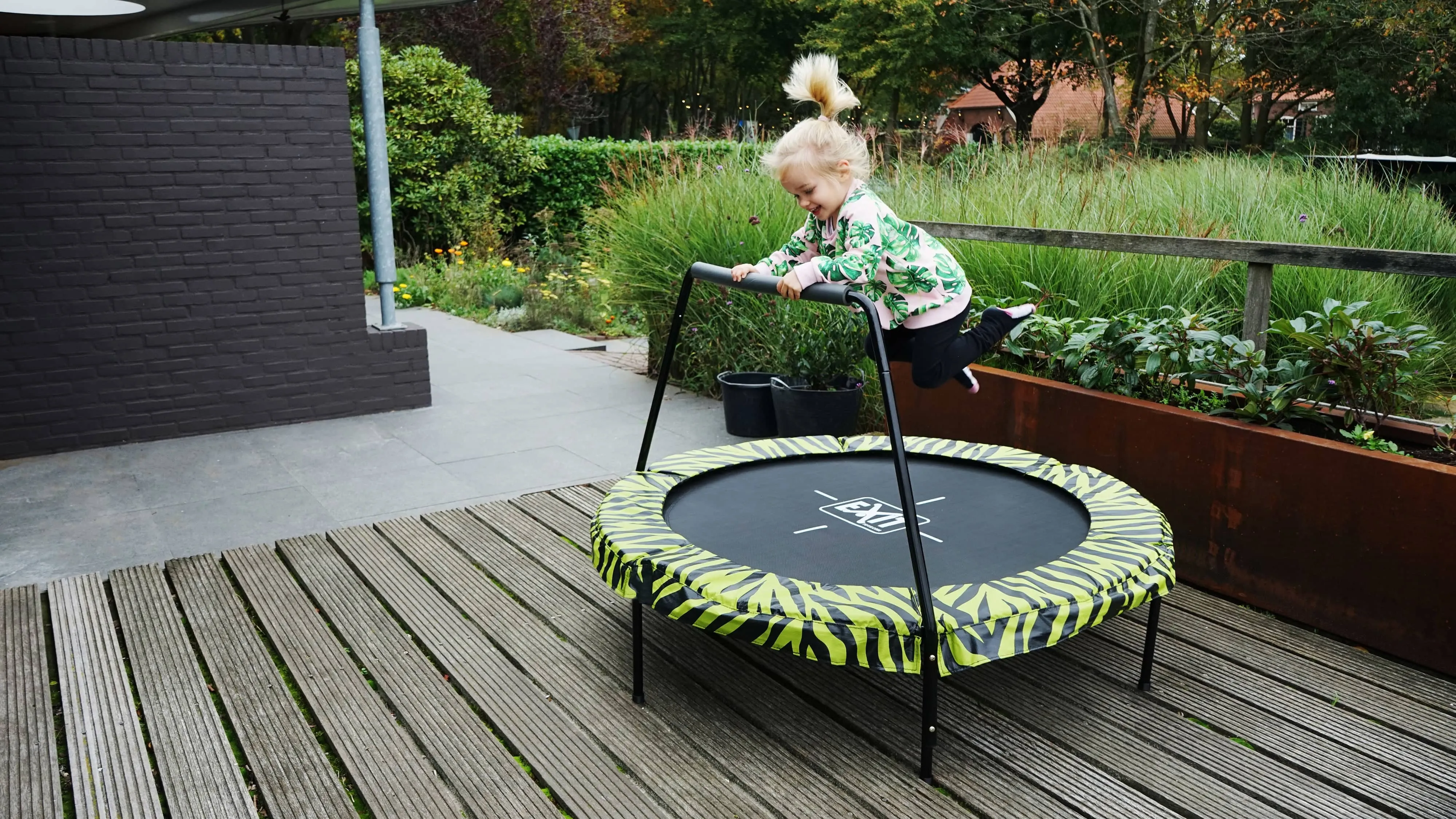 Exit Tiggy Junior Trampoline With Bar Ø140cm Black- Grey/Green
