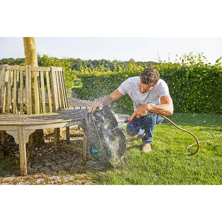 GARDENA Robotic Lawnmower SILENO Life 750   FREE Garage