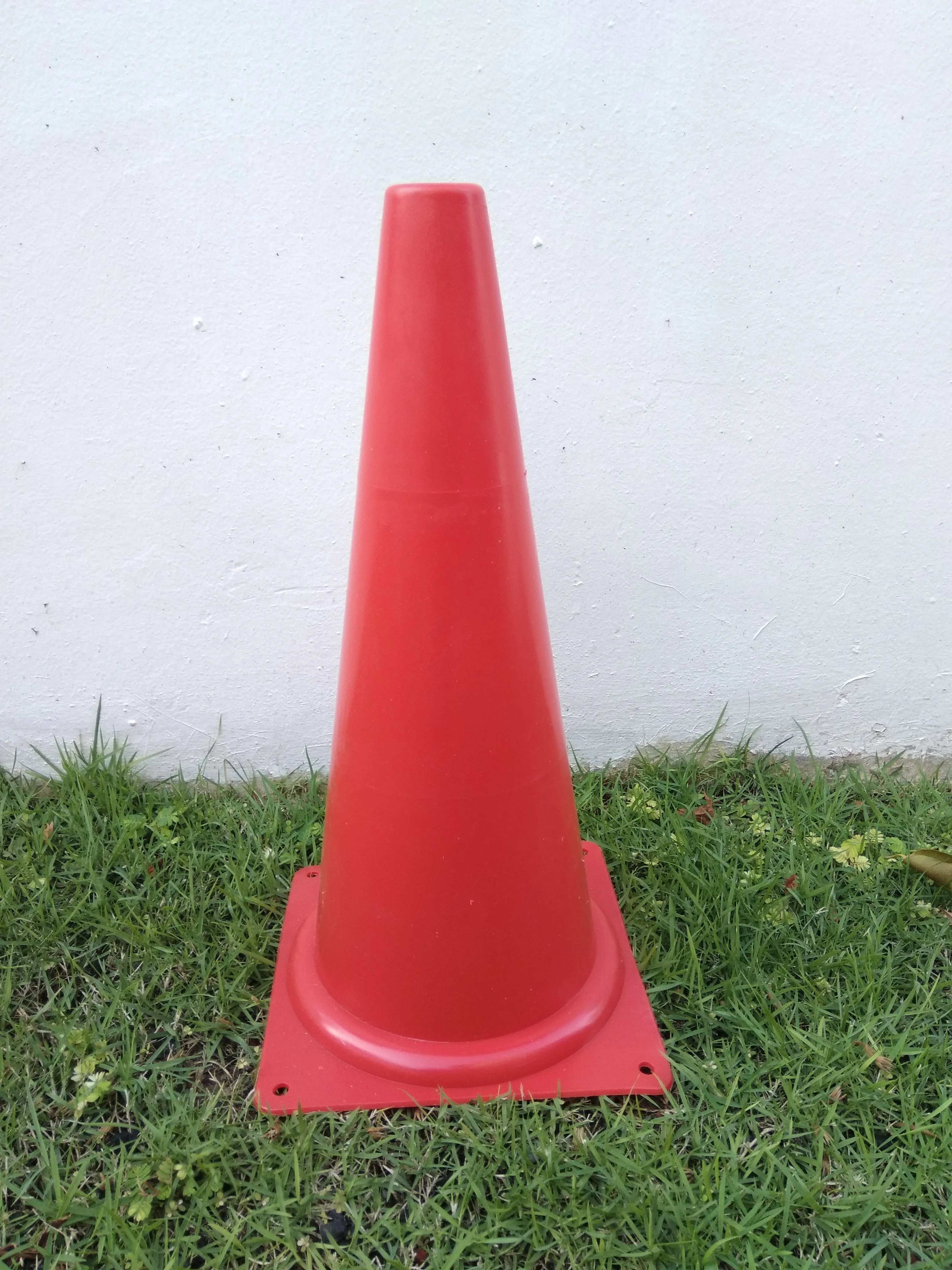Plastic Cone 12in/30cm