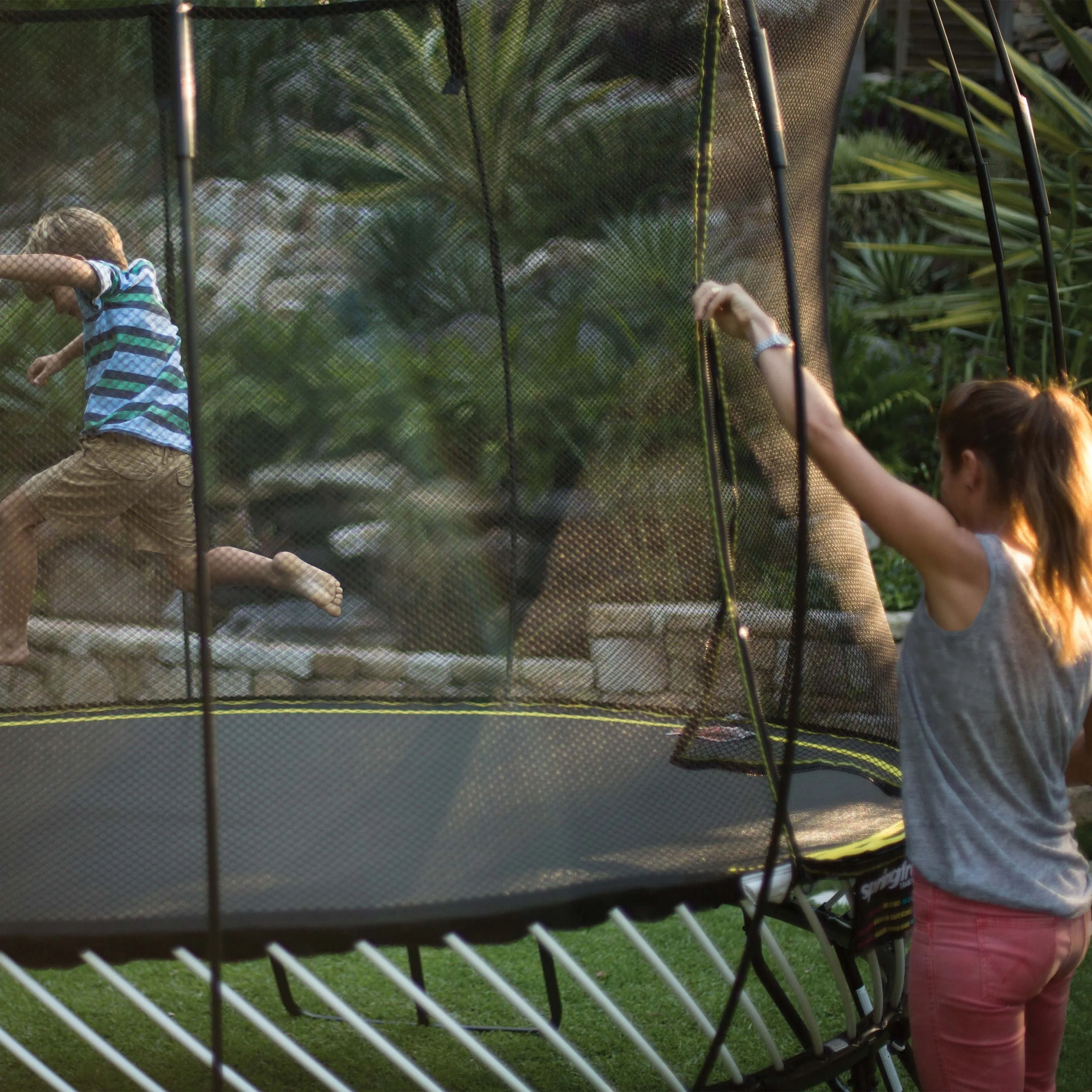 Springfree Medium Oval Trampoline With Enclosure - Outdoor Trampoline Activity Toy